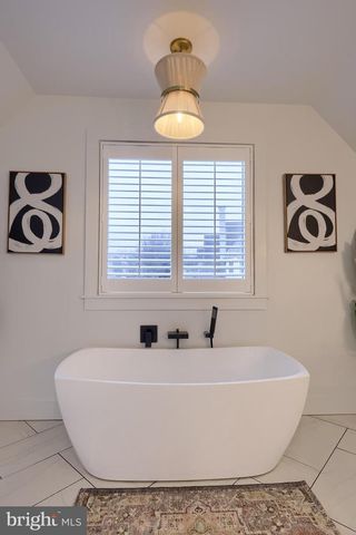 307 BOWYER LN, Lititz, PA 17543