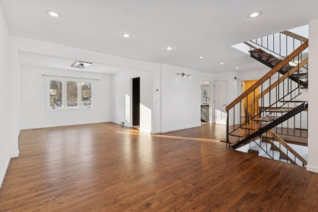 13124 April Lane, Minnetonka, MN 55305