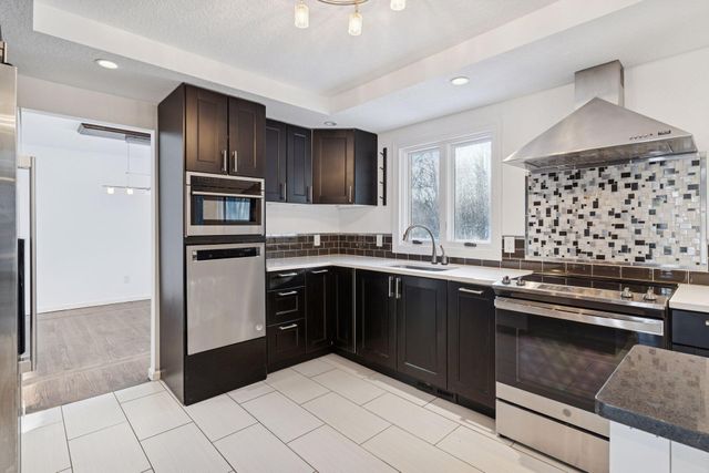 13124 April Lane, Minnetonka, MN 55305