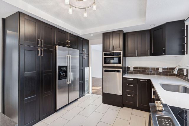 13124 April Lane, Minnetonka, MN 55305