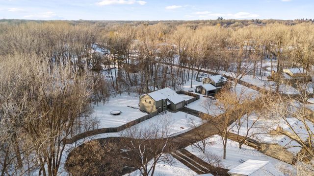 13124 April Lane, Minnetonka, MN 55305