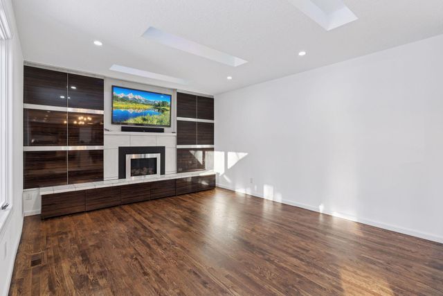 13124 April Lane, Minnetonka, MN 55305