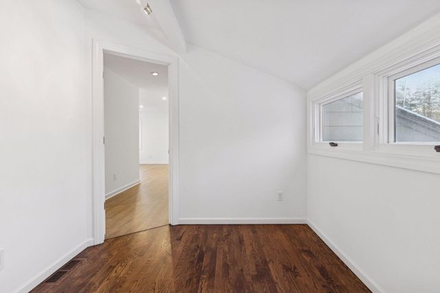 13124 April Lane, Minnetonka, MN 55305