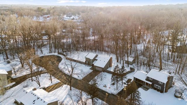 13124 April Lane, Minnetonka, MN 55305