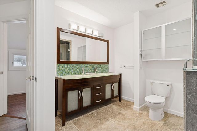 13124 April Lane, Minnetonka, MN 55305