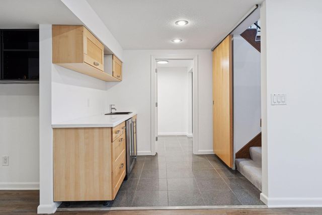 13124 April Lane, Minnetonka, MN 55305