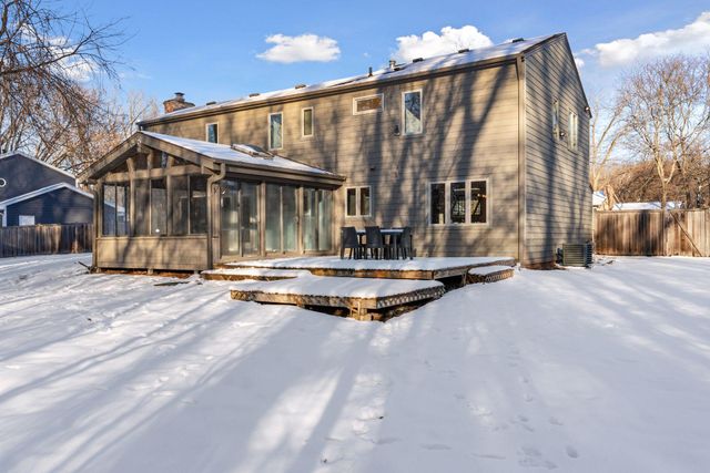 13124 April Lane, Minnetonka, MN 55305