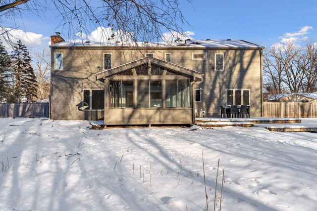 13124 April Lane, Minnetonka, MN 55305