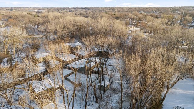 13124 April Lane, Minnetonka, MN 55305