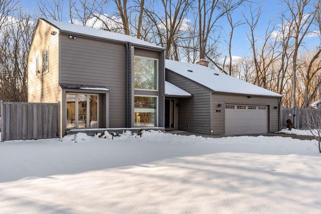 13124 April Lane, Minnetonka, MN 55305