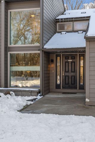 13124 April Lane, Minnetonka, MN 55305