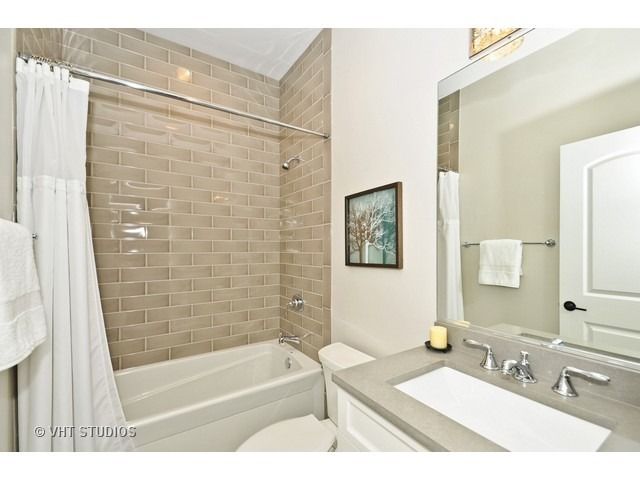 3356 N Marshfield Avenue 2, Chicago, IL 60657