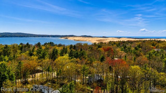 1961 N Beechwood Drive, Golden Township, MI 49436
