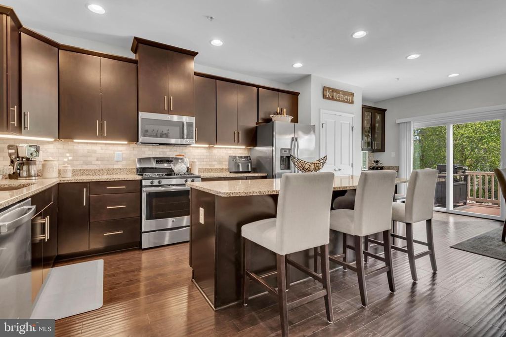 Image 1 of property listing at 8121 HICKORY HOLLOW DR, Glen Burnie, MD 21060