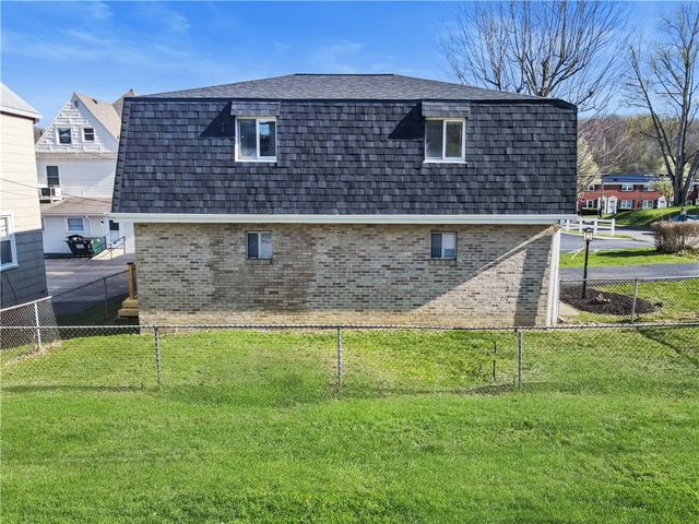 116 4th St, Mcdonald, PA 15057