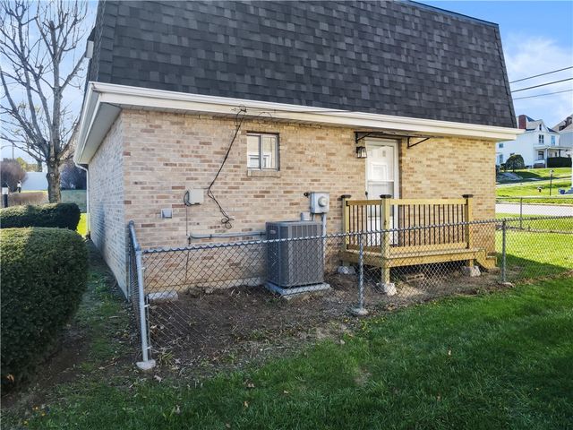 116 4th St, Mcdonald, PA 15057