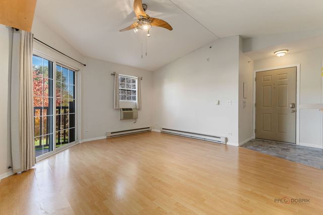 1506 Springbrook Court 2C, Round Lake Beach, IL 60073