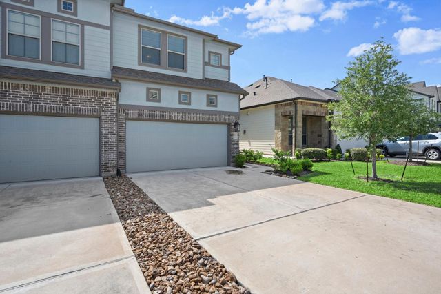 255 S Spotted Fern Drive, Montgomery, TX 77316