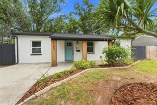 240 42ND AVENUE NE, St Petersburg, FL 33703