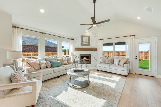209 Saddletree Drive, Nevada, TX 75173