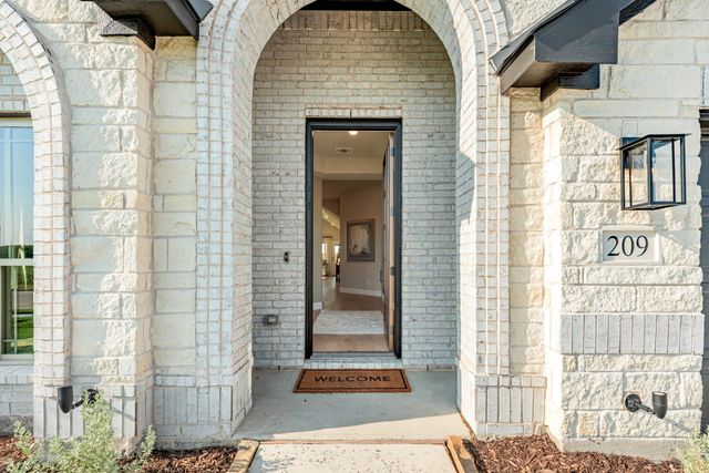 209 Saddletree Drive, Nevada, TX 75173