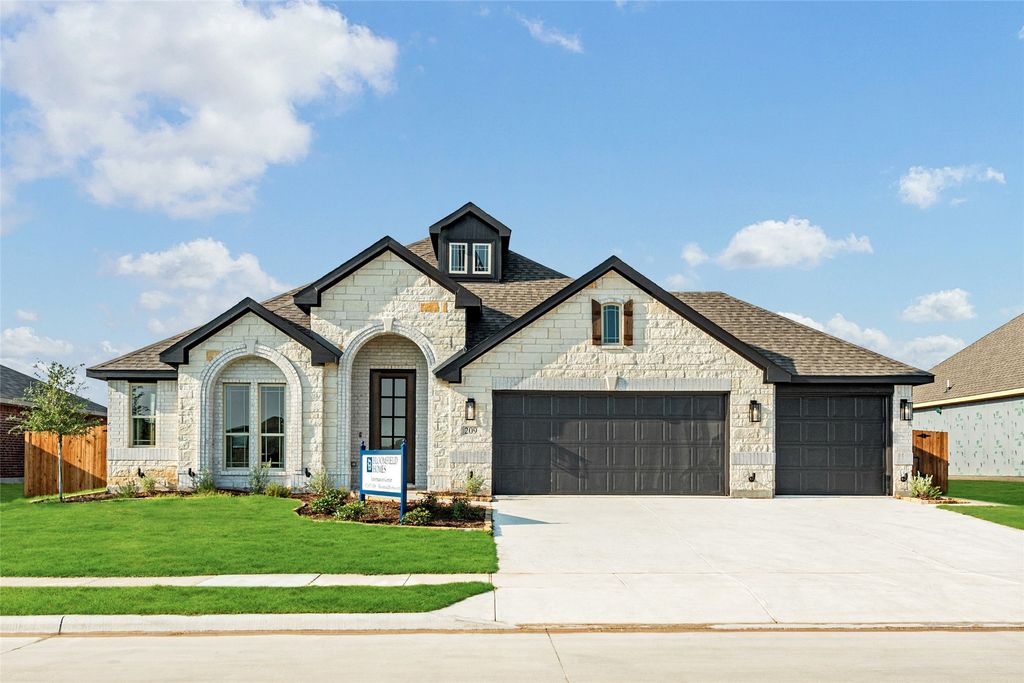 209 Saddletree Drive, Nevada, TX 75173