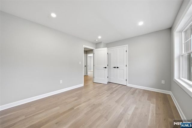 182 W Grand Avenue, Park Ridge, NJ 07656