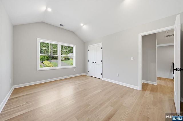 182 W Grand Avenue, Park Ridge, NJ 07656