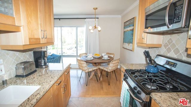 2101 Ocean Avenue 14, Santa Monica, CA 90405