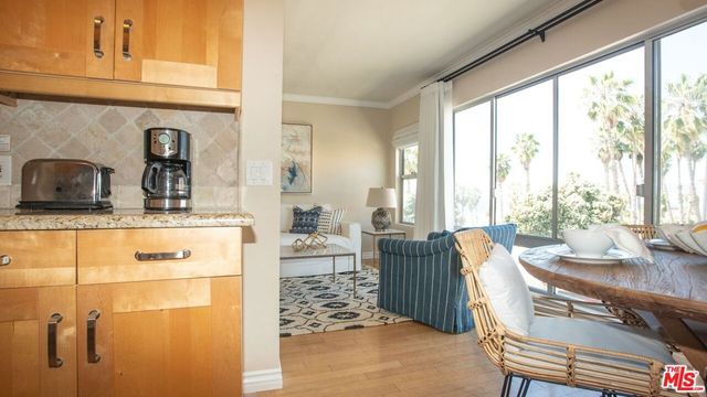 2101 Ocean Avenue 14, Santa Monica, CA 90405