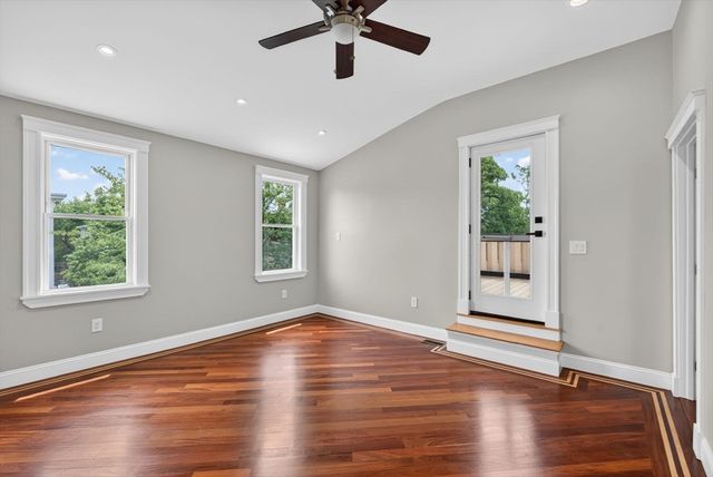 29 Hanson St, Somerville, MA 02143