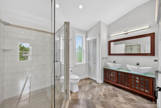 29 Hanson St, Somerville, MA 02143