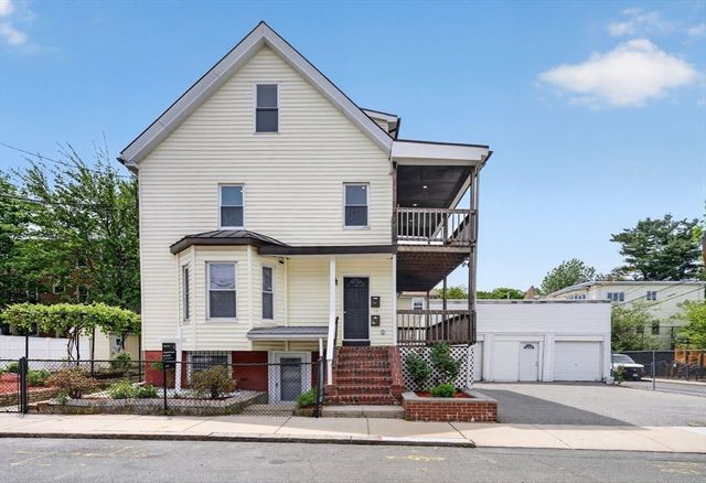 29 Hanson St, Somerville, MA 02143