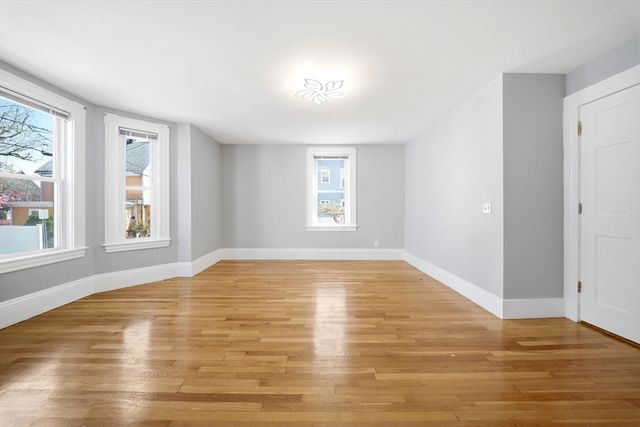 29 Hanson St, Somerville, MA 02143