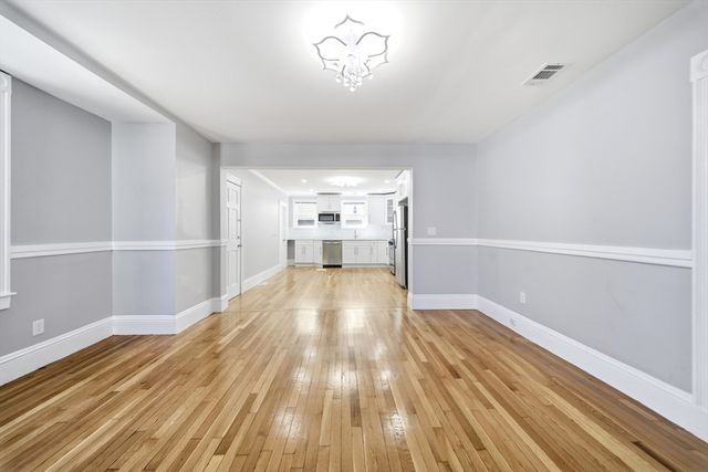 29 Hanson St, Somerville, MA 02143