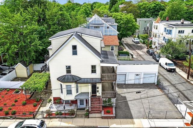 29 Hanson St, Somerville, MA 02143