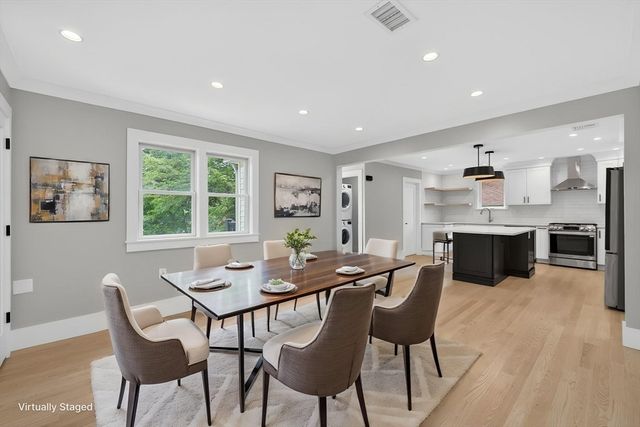 29 Hanson St, Somerville, MA 02143