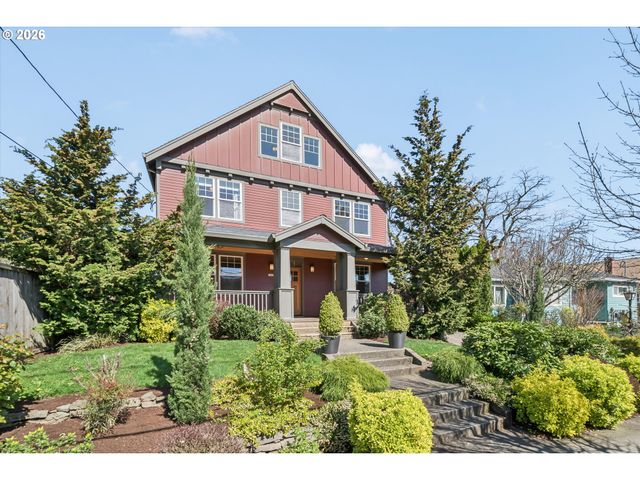 1647 Se SPOKANE St, Portland, OR 97202