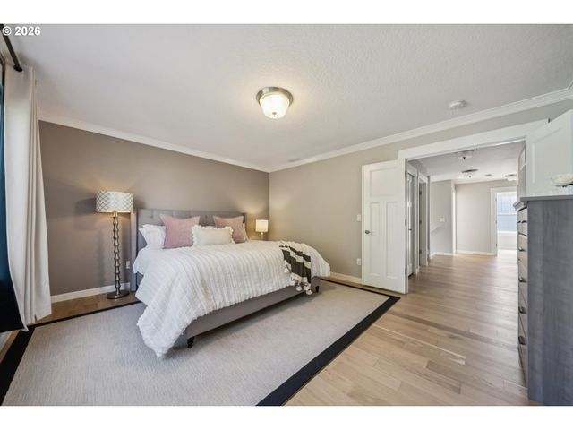 1647 Se SPOKANE St, Portland, OR 97202