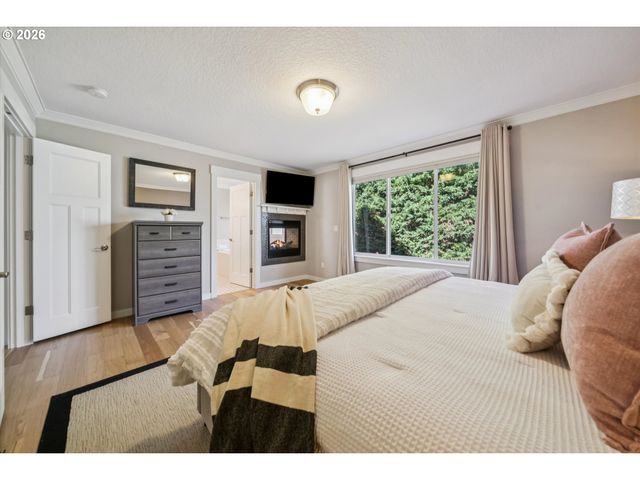 1647 Se SPOKANE St, Portland, OR 97202