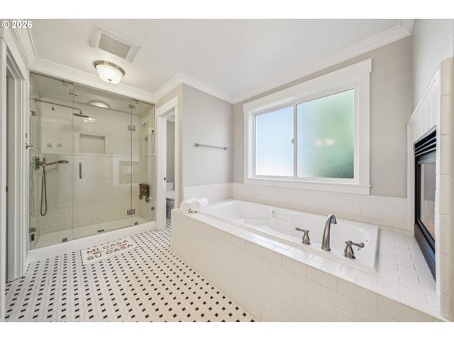 1647 Se SPOKANE St, Portland, OR 97202