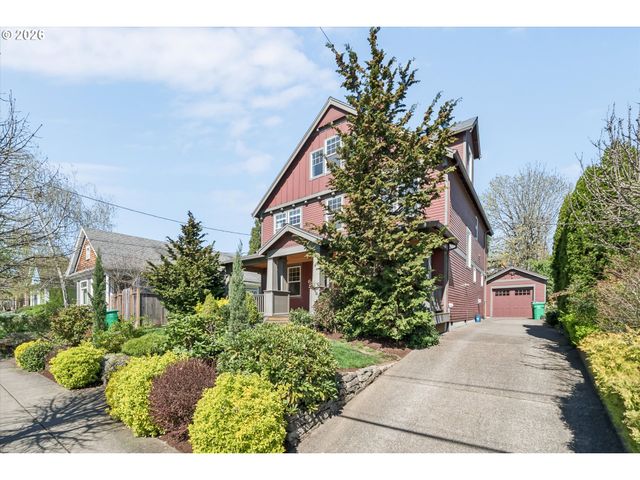 1647 Se SPOKANE St, Portland, OR 97202