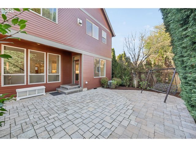 1647 Se SPOKANE St, Portland, OR 97202