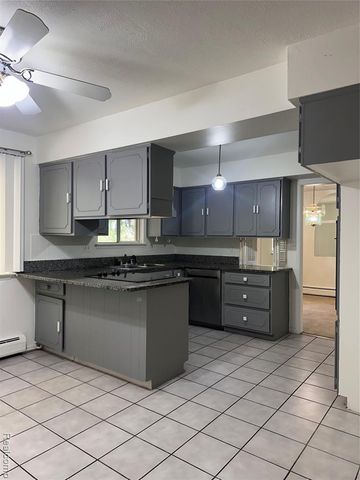 7421 Heather Heath, West Bloomfield, MI 48322