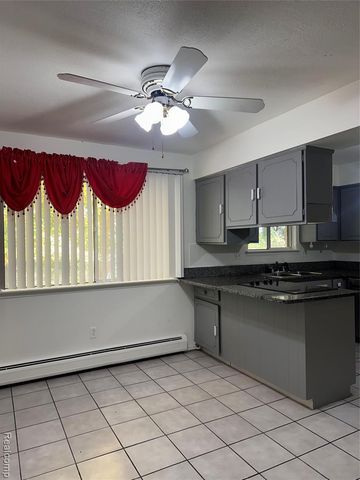 7421 Heather Heath, West Bloomfield, MI 48322