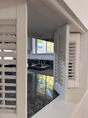 7421 Heather Heath, West Bloomfield, MI 48322