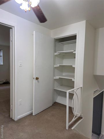 7421 Heather Heath, West Bloomfield, MI 48322