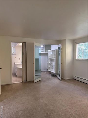 7421 Heather Heath, West Bloomfield, MI 48322