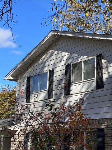 7421 Heather Heath, West Bloomfield, MI 48322