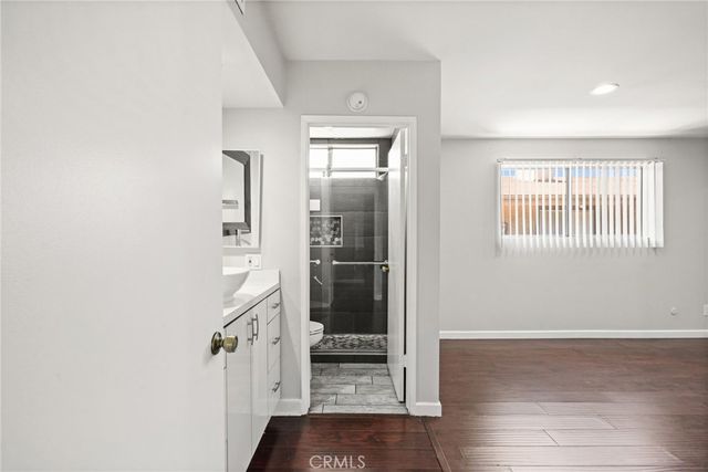 5500 Lindley 209, Encino, CA 91316